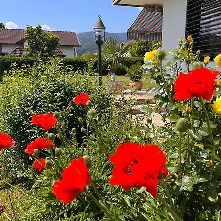 Haus Bergblick Appartement Villach Buitenkant foto
