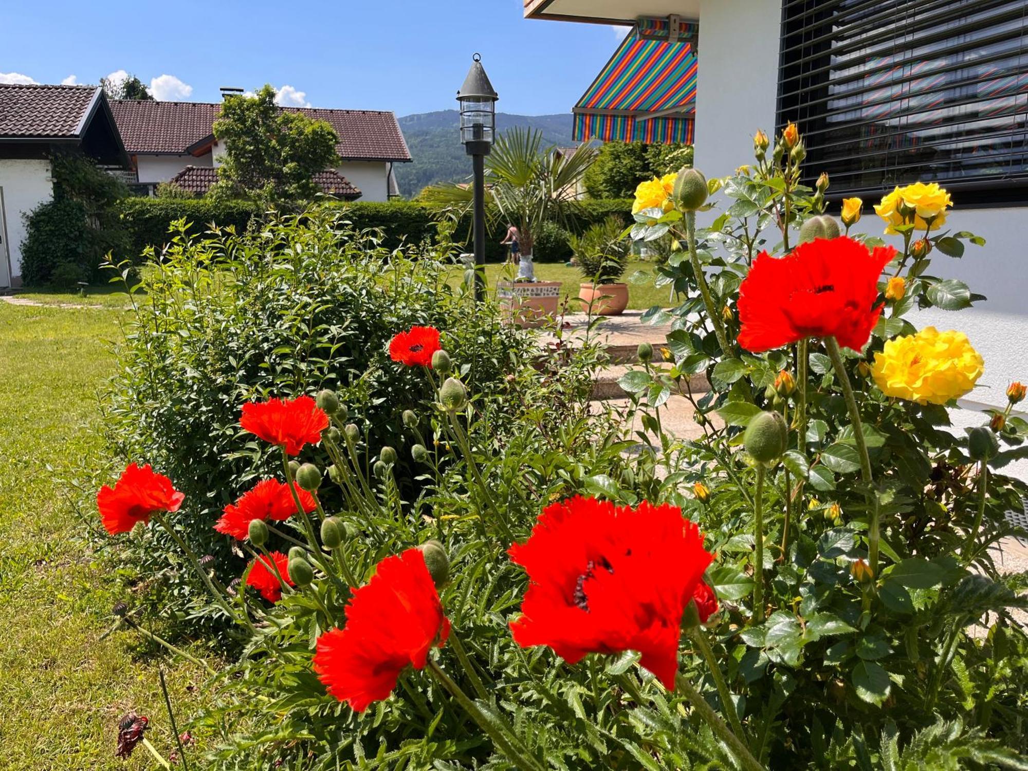 Haus Bergblick Appartement Villach Buitenkant foto